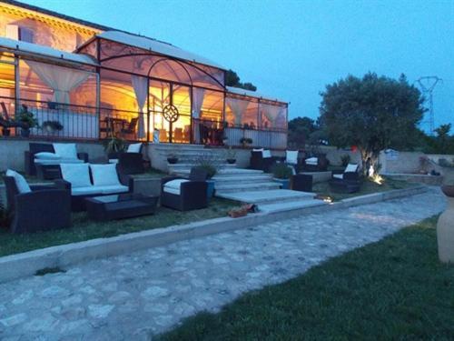 Domaine Saint Victor Hotel La Tour-d'Aigues Bagian luar foto