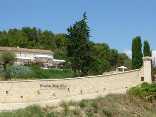 Domaine Saint Victor Hotel La Tour-d'Aigues Bagian luar foto