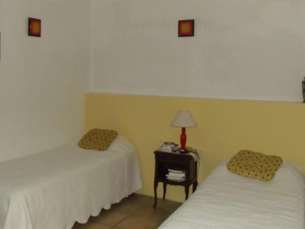 Domaine Saint Victor Hotel La Tour-d'Aigues Bagian luar foto