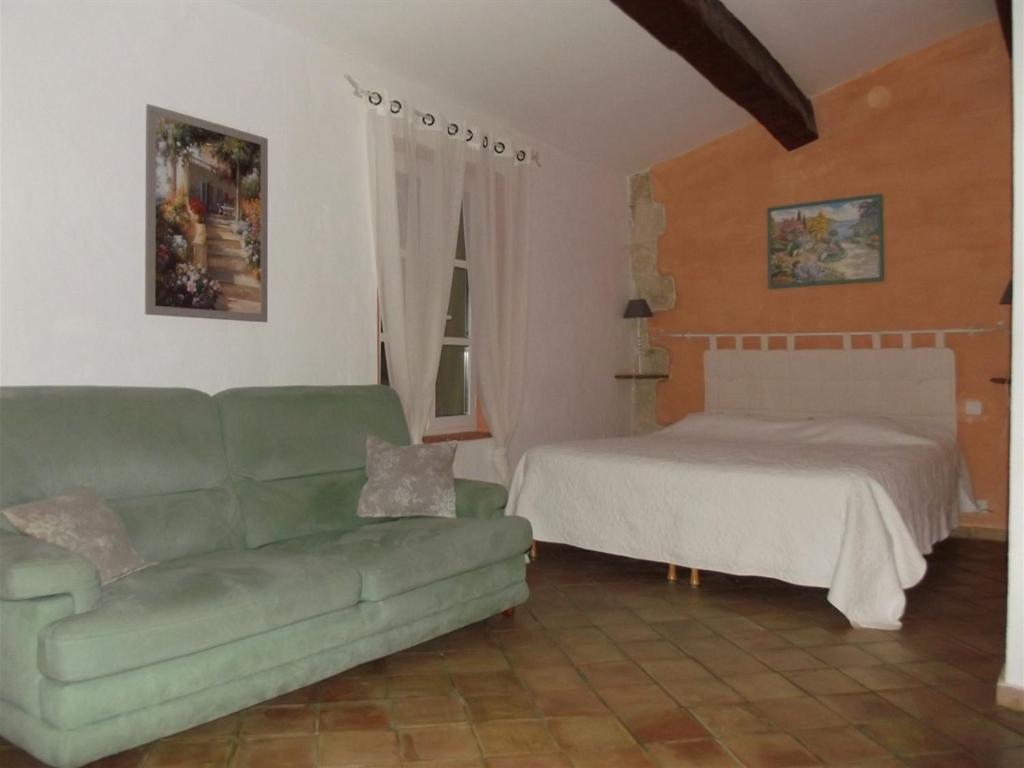 Domaine Saint Victor Hotel La Tour-d'Aigues Bagian luar foto
